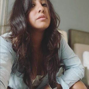 Meet your posher, Gabriela!